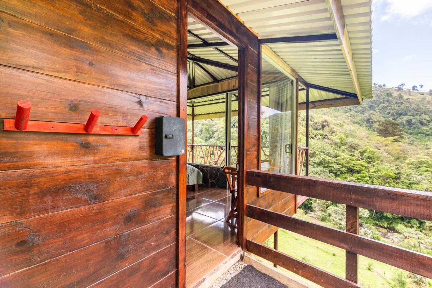 Hotel Rivel - Restaurant & Nature Retreat Turrialba Kültér fotó