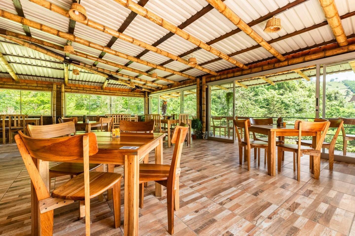 Hotel Rivel - Restaurant & Nature Retreat Turrialba Kültér fotó