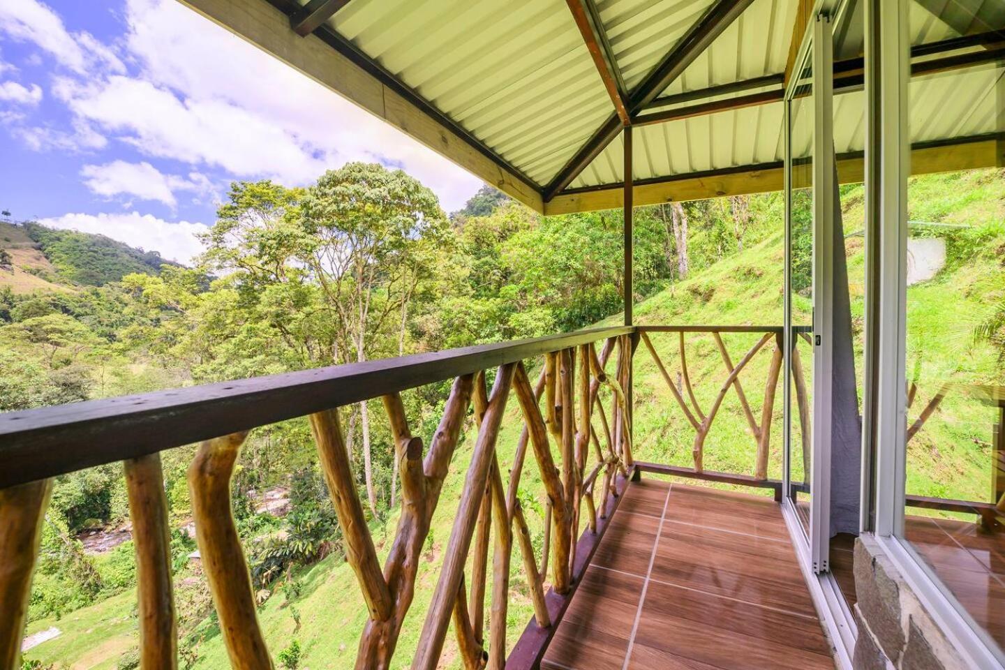 Hotel Rivel - Restaurant & Nature Retreat Turrialba Kültér fotó